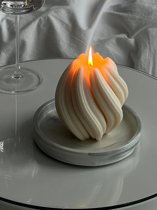 3D Swirl Pillar Candle